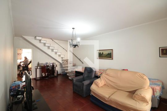 Casa à venda com 3 quartos, 200m² em Parque São Jorge, São Paulo
