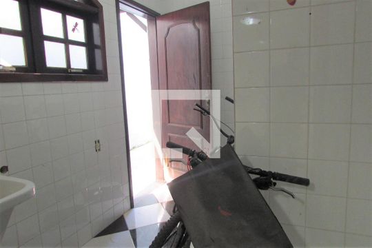 Área de Serviço de casa para alugar com 2 quartos, 160m² em Campo Grande, Rio de Janeiro