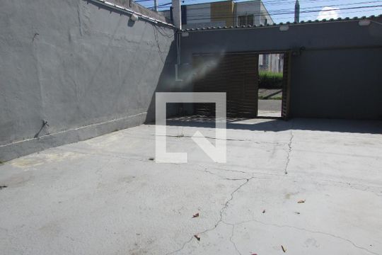 Garagem de casa para alugar com 2 quartos, 160m² em Campo Grande, Rio de Janeiro