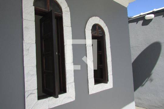 Detalhe da Fachada da Casa de casa para alugar com 2 quartos, 160m² em Campo Grande, Rio de Janeiro
