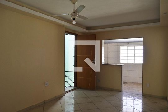 Casa para alugar com 1 quarto, 45m² em Taquara, Rio de Janeiro