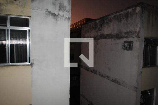 Vista do Quarto 2 de apartamento à venda com 2 quartos, 60m² em Olaria, Rio de Janeiro