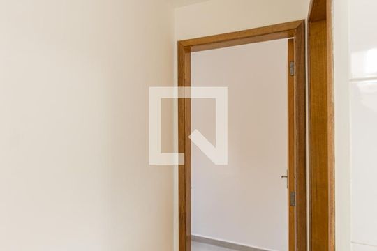 Sala e Cozinha de kitnet/studio para alugar com 1 quarto, 27m² em Chácara Seis de Outubro, São Paulo