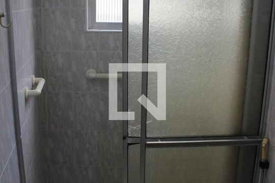 Banheiro da Suíte de apartamento para alugar com 3 quartos, 129m² em Itararé, São Vicente