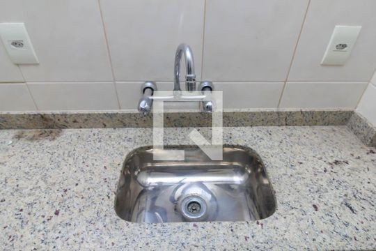 Cozinha de kitnet/studio para alugar com 1 quarto, 34m² em Centro, Rio de Janeiro