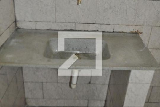 Cozinha de kitnet/studio para alugar com 1 quarto, 15m² em Freguesia de Jacarepaguá, Rio de Janeiro