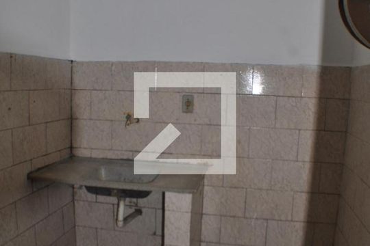 Cozinha de kitnet/studio para alugar com 1 quarto, 15m² em Freguesia de Jacarepaguá, Rio de Janeiro