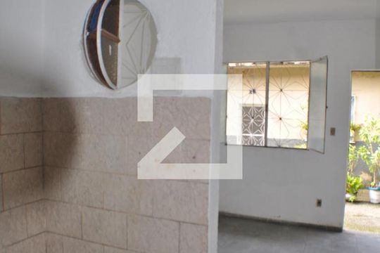 Cozinha de kitnet/studio para alugar com 1 quarto, 15m² em Freguesia de Jacarepaguá, Rio de Janeiro