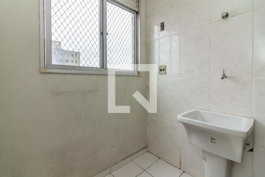 Área de Serviço de apartamento para alugar com 2 quartos, 51m² em Vila Silva Ribeiro, Carapicuíba