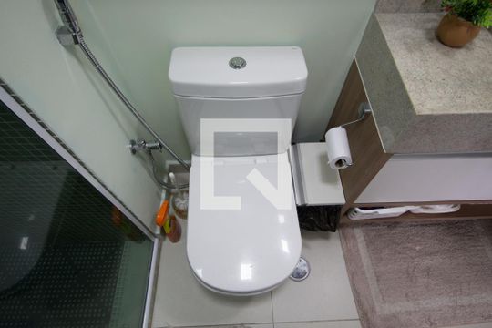 Banheiro de apartamento para alugar com 2 quartos, 60m² em Vila Buenos Aires, São Paulo
