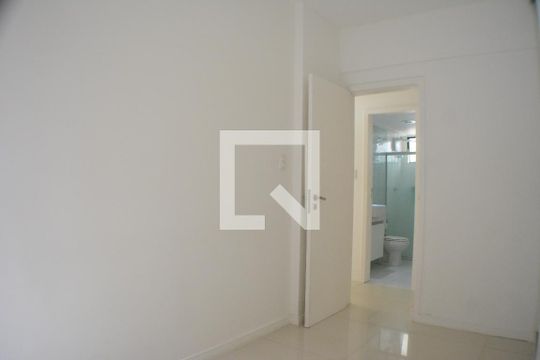 Quarto 1 de apartamento para alugar com 3 quartos, 100m² em Caminho das Árvores, Salvador