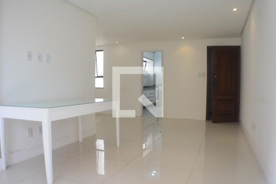Sala  de apartamento para alugar com 3 quartos, 100m² em Caminho das Árvores, Salvador