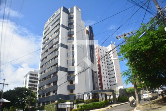 fachada de apartamento para alugar com 3 quartos, 100m² em Caminho das Árvores, Salvador