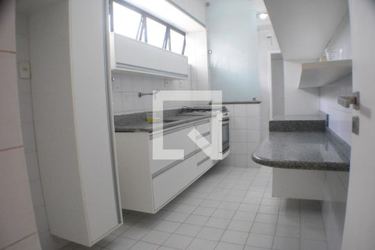 Cozinha de apartamento para alugar com 3 quartos, 100m² em Caminho das Árvores, Salvador