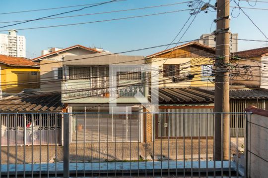 Vista de casa à venda com 3 quartos, 188m² em Conjunto Residencial Novo Pacaembu, São Paulo