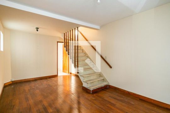 Casa à venda com 3 quartos, 188m² em Conjunto Residencial Novo Pacaembu, São Paulo