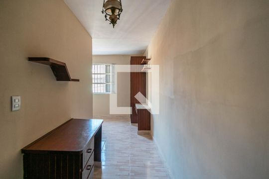 Quarto 1 de casa à venda com 3 quartos, 188m² em Conjunto Residencial Novo Pacaembu, São Paulo