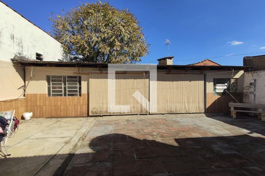 Pátio de casa à venda com 3 quartos, 100m² em Santa Teresa, São Leopoldo