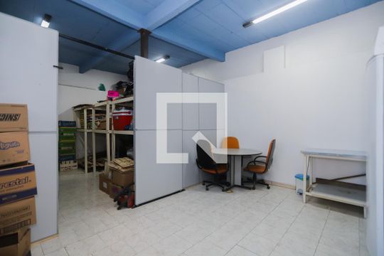 Deposito de casa à venda com 5 quartos, 400m² em Vila Anglo Brasileira, São Paulo