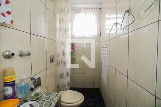 Banheiro Social 1 de casa à venda com 5 quartos, 400m² em Vila Anglo Brasileira, São Paulo