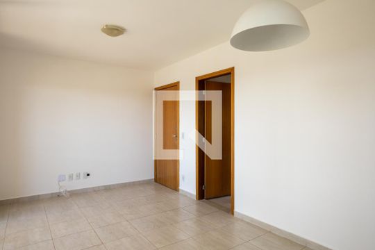 Sala de apartamento para alugar com 2 quartos, 90m² em Setor Bueno, Goiânia