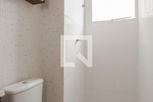 Banheiro de apartamento à venda com 2 quartos, 44m² em Protásio Alves, Porto Alegre