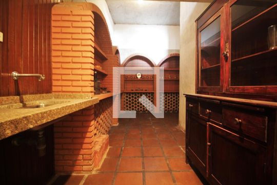 Adega de casa à venda com 6 quartos, 650m² em Cidade Jardim, São Paulo