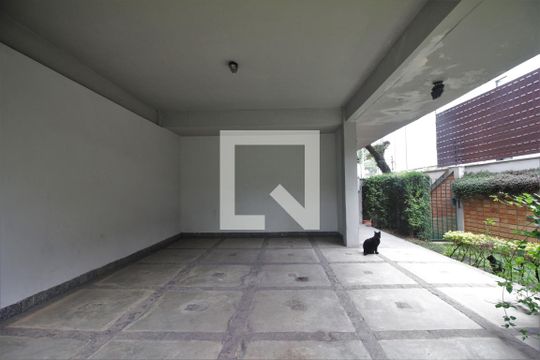 Garagem de casa à venda com 6 quartos, 650m² em Cidade Jardim, São Paulo