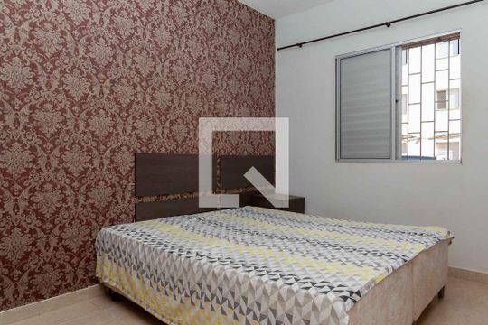 Quarto 2 de apartamento para alugar com 2 quartos, 60m² em Jardim Holanda, Uberlândia