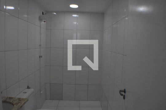Banheiro de kitnet/studio para alugar com 1 quarto, 30m² em Jacarepaguá, Rio de Janeiro