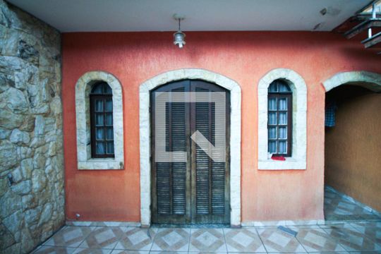 varanda de casa à venda com 3 quartos, 100m² em Capão do Embira, São Paulo