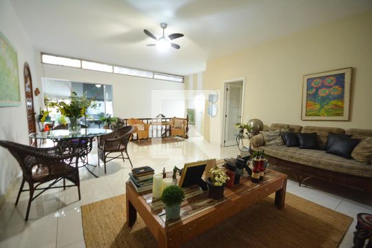 Sala 3 de apartamento à venda com 4 quartos, 260m² em Laranjeiras, Rio de Janeiro
