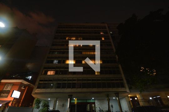 Fachada  de apartamento à venda com 4 quartos, 260m² em Laranjeiras, Rio de Janeiro