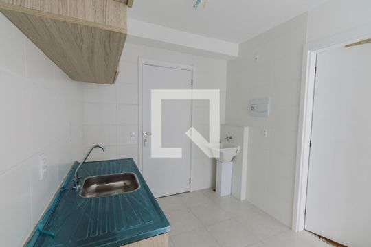 Cozinha de apartamento para alugar com 1 quarto, 28m² em Água Branca, São Paulo