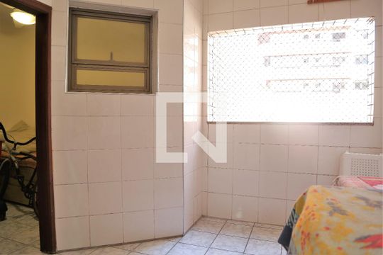 Área de Serviço de apartamento para alugar com 3 quartos, 239m² em Canto do Forte, Praia Grande