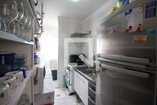 Cozinha de apartamento à venda com 2 quartos, 43m² em Jardim Maringa, São Paulo