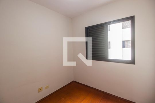 Quarto 3 de apartamento para alugar com 3 quartos, 82m² em Alphaville Industrial, Barueri