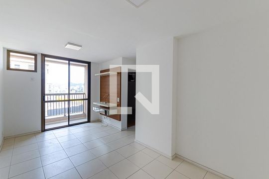 Apartamento à venda com 3 quartos, 67m² em Centro, Niterói