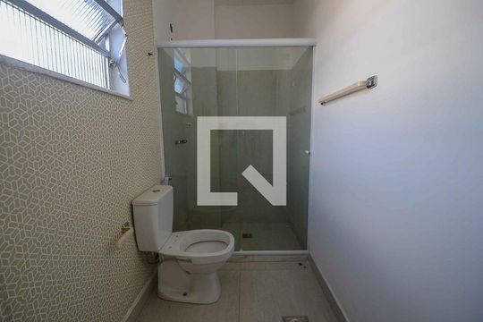 Banheiro da Suíte de apartamento à venda com 3 quartos, 90m² em Jardim Guanabara, Rio de Janeiro