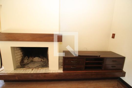 Detalhe da Sala de TV de casa à venda com 4 quartos, 700m² em Tristeza, Porto Alegre