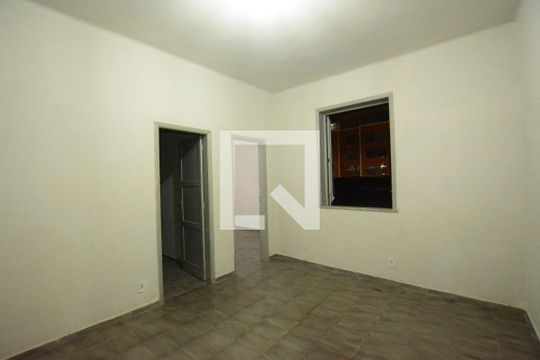 Sala de apartamento para alugar com 2 quartos, 56m² em Olaria, Rio de Janeiro