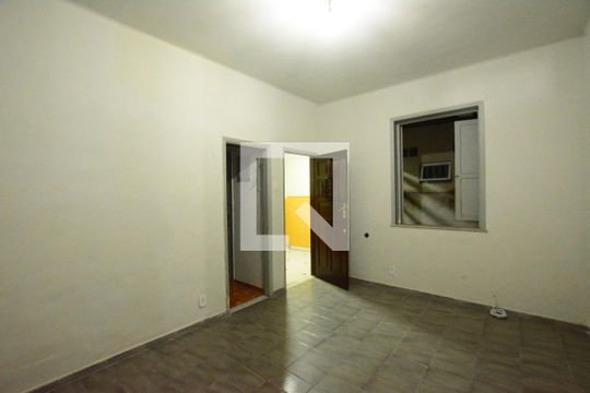 Sala de apartamento para alugar com 2 quartos, 56m² em Olaria, Rio de Janeiro