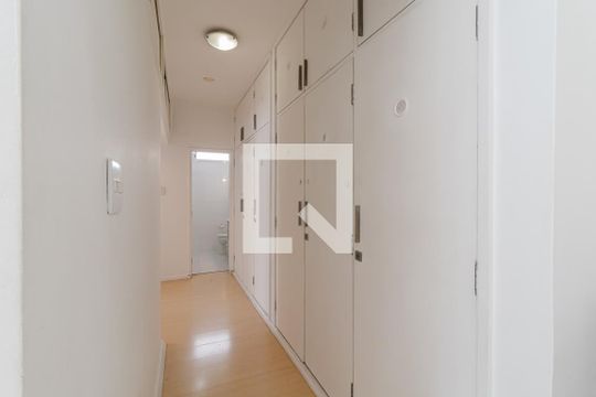 Corredor de apartamento à venda com 2 quartos, 95m² em Vila Mariana, São Paulo