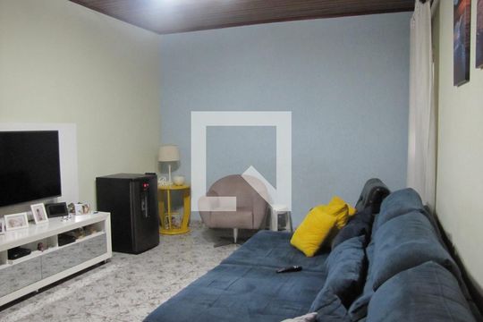 Sala de casa à venda com 4 quartos, 240m² em Vila Pierina, São Paulo