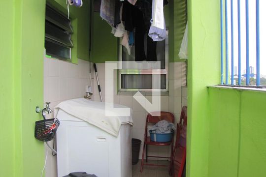Área de Serviço de casa à venda com 4 quartos, 240m² em Vila Pierina, São Paulo