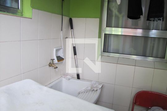 Área de Serviço de casa à venda com 4 quartos, 240m² em Vila Pierina, São Paulo