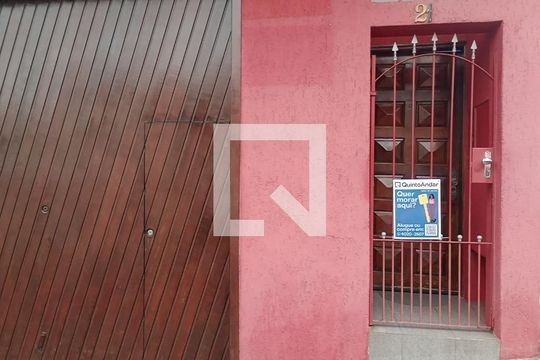 Fachada de casa à venda com 4 quartos, 240m² em Vila Pierina, São Paulo