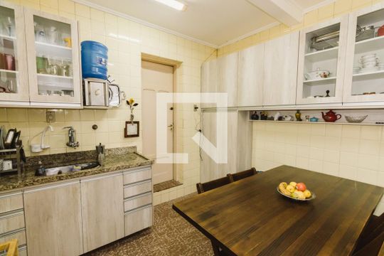 Cozinha de casa à venda com 3 quartos, 200m² em Pompeia, São Paulo