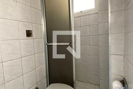 Banheiro de kitnet/studio à venda com 1 quarto, 28m² em Centro, São Leopoldo