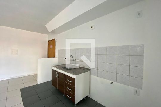 Cozinha de kitnet/studio à venda com 1 quarto, 28m² em Centro, São Leopoldo